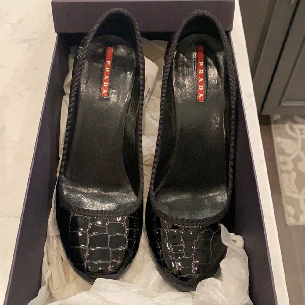 Black Alligator Pattern Prada Heel